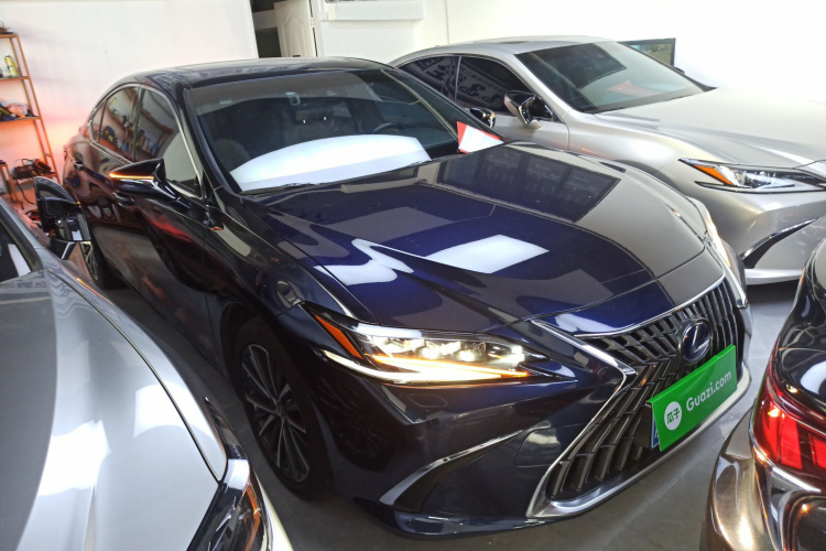 雷克萨斯ES 2021款 300h 臻享版车身外观3