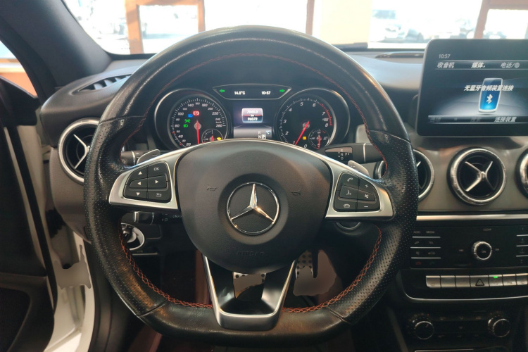 奔驰CLA 2019款 CLA 220 4MATIC局部细节13