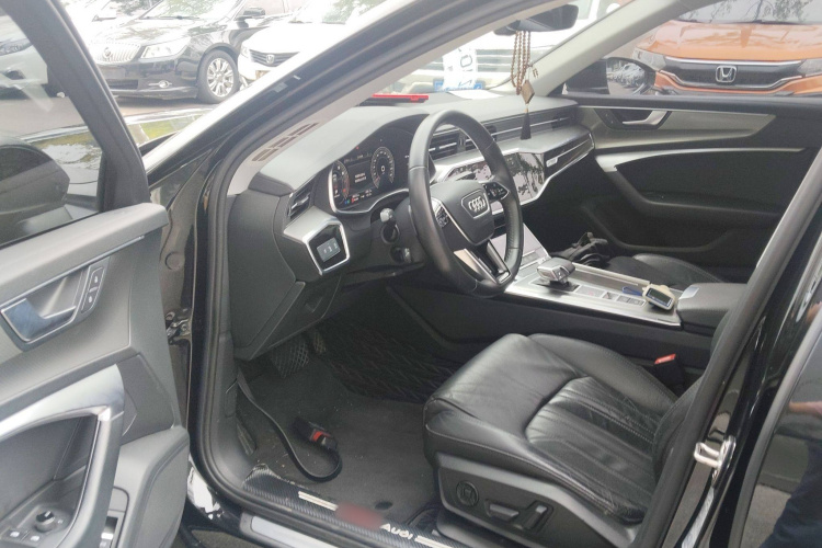 奥迪A6L 2021款 40 TFSI 豪华致雅型中控内饰20