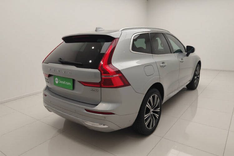 沃尔沃XC60 2022款 B5 四驱智远豪华版车身外观7