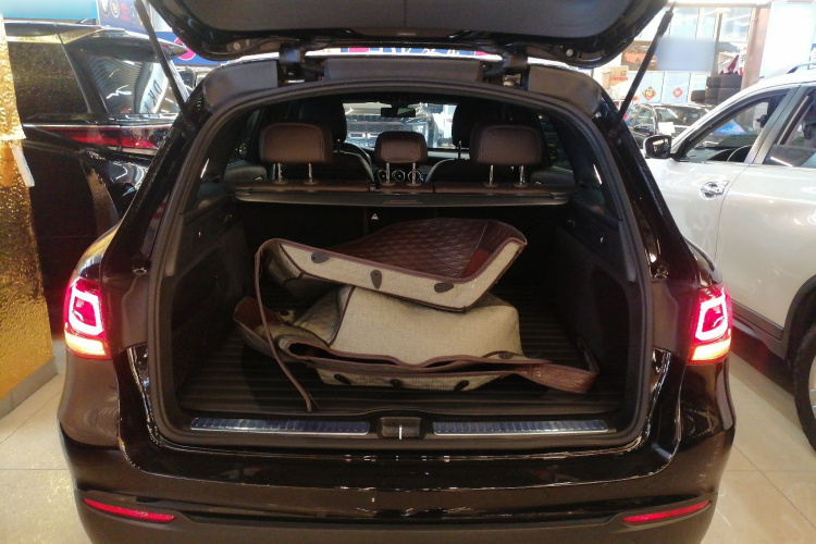 奔驰GLC 2022款 改款二 GLC 260 L 4MATIC 动感型机舱底盘23