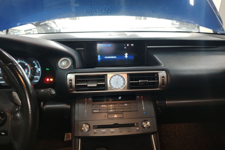 雷克萨斯IS 2015款 200t F SPORT局部细节16