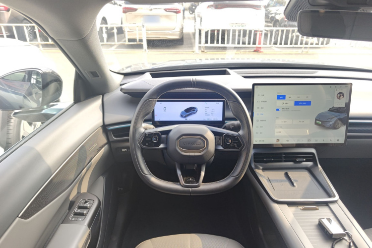 领克07 2024款 EM-P 126长续航 Ultra中控内饰13