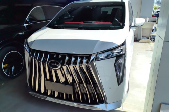 广汽传祺 传祺M8 2023款 宗师系列 400T 旗舰版