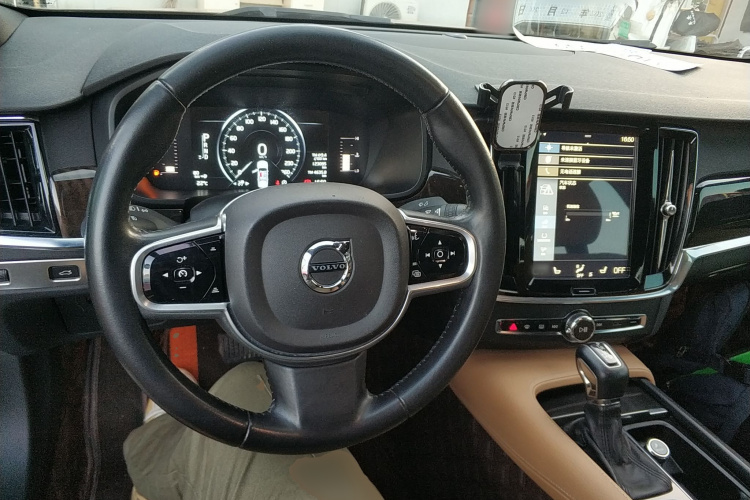沃尔沃S90 2017款 T4 智远版中控内饰7002