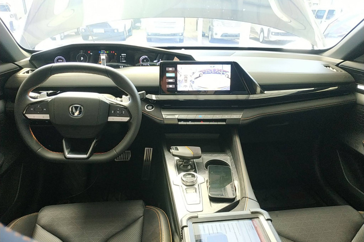 长安UNI-V 2022款 2.0T 锋速版中控内饰7002