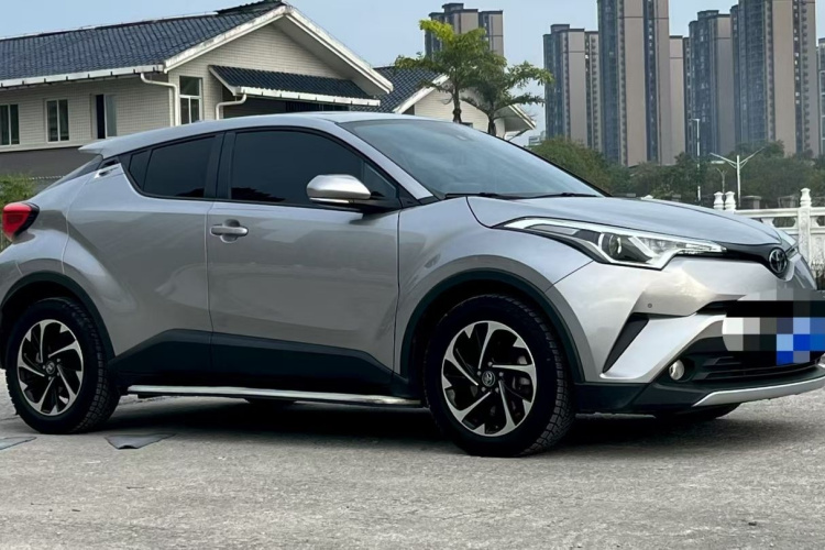 丰田 奕泽IZOA 2018款 2.0L 奕驰版 国VI车身外观3