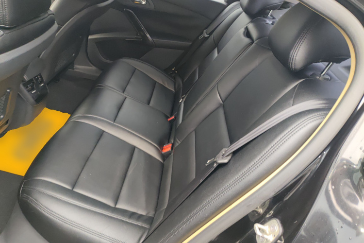 标致508 2013款 2.0L 两周年纪念 自动天窗经典版中控内饰21