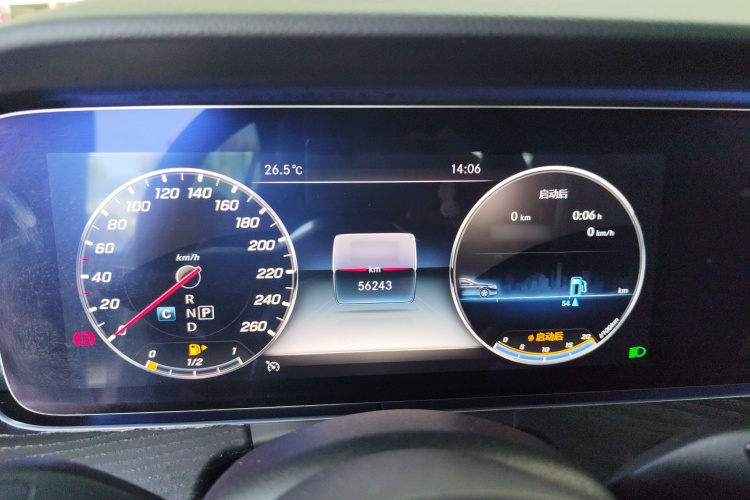 奔驰E级(进口) 2019款 E 300 轿跑车局部细节14