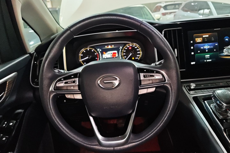 广汽传祺 传祺M8 2021款 改款 领秀系列 390T 豪华版中控内饰13