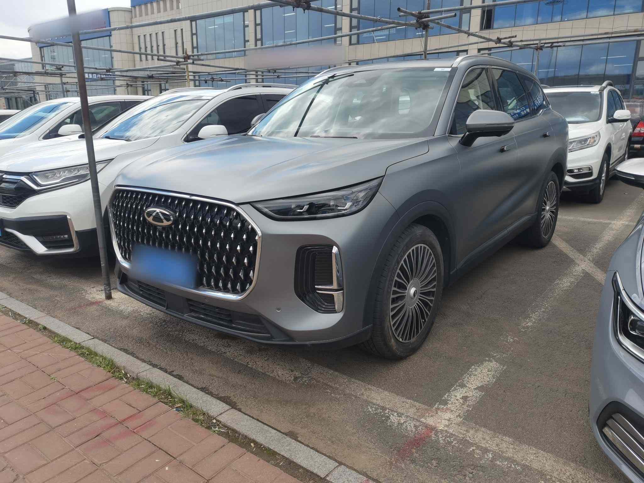 奇瑞 瑞虎8 L 2024款 2.0T 两驱尊贵版 5座(1)