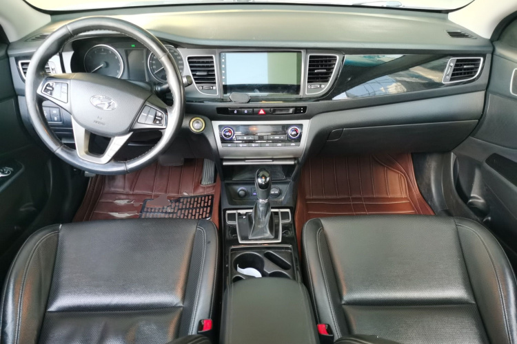 现代 名图 2014款 1.8L 自动尊贵型DLX中控内饰12