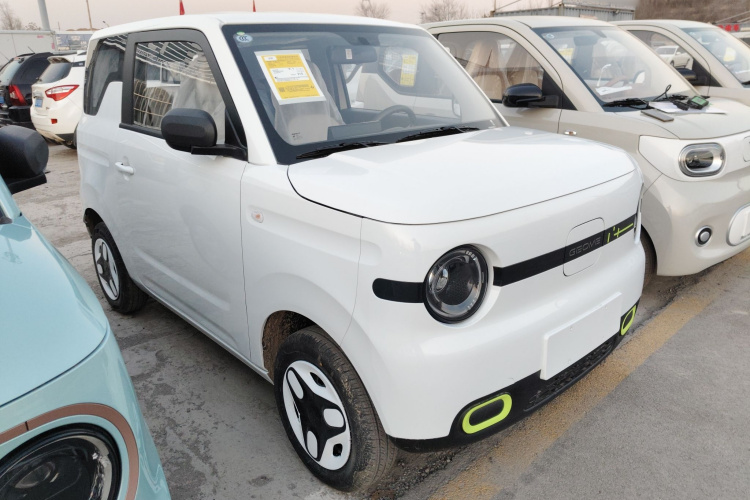 吉利银河 熊猫 2025款 210km 元气熊车身外观3