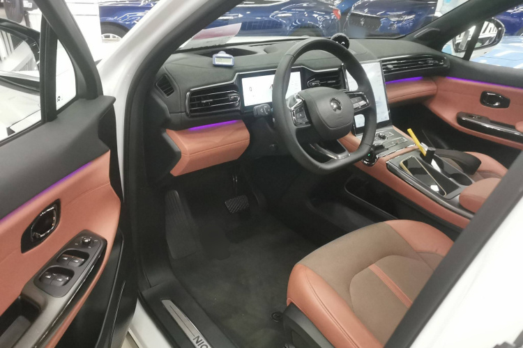 蔚来EC6 2020款 605KM 运动版中控内饰7003