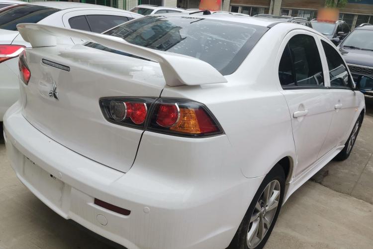 三菱 翼神 2014款 竞速版 1.8L CVT舒适型车身外观6005