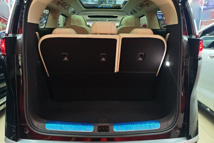 腾势D9 2025款 DM-i 四驱尊航型机舱底盘23