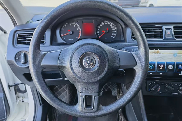 大众 桑塔纳 2015款 1.6L 手动风尚版中控内饰7002