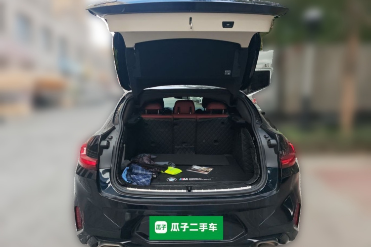 宝马X4 2022款 xDrive 25i M运动套装中控内饰23