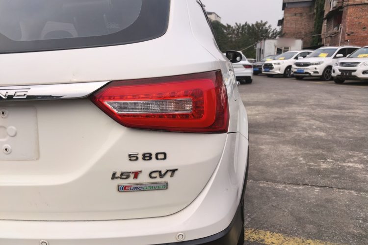 东风风光 风光580 2017款 1.5T CVT豪华型车身外观9