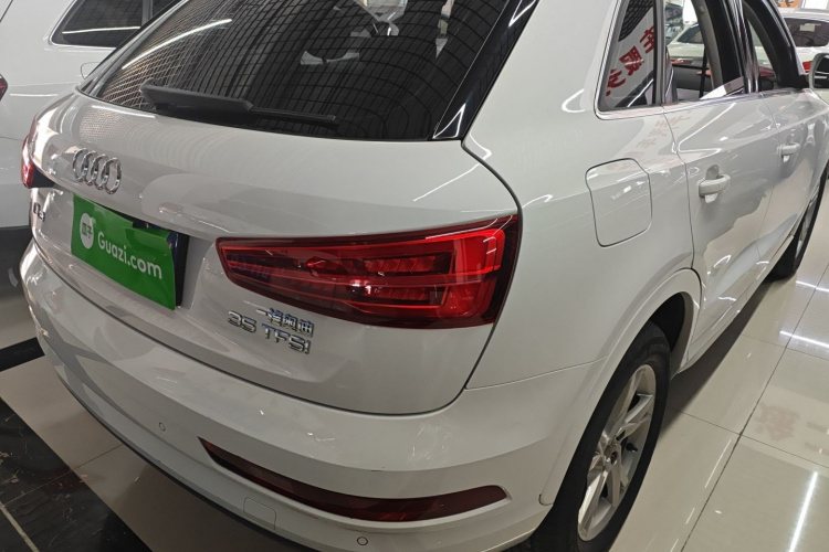 奥迪Q3 2018款 30周年年型 35 TFSI 时尚型车身外观9