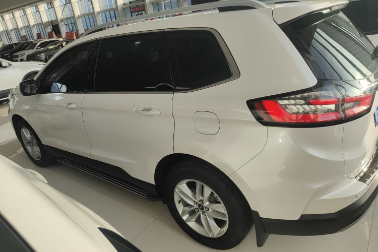 福特 锐界 2021款 PLUS EcoBoost 245 两驱精锐型 5座车身外观4