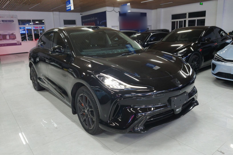 智己汽车 智己LS6 2023款 Max 长续航版车身外观3