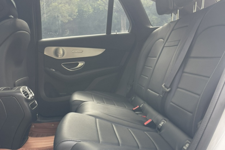 奔驰GLC 2021款 GLC 260 L 4MATIC 动感型中控内饰7003