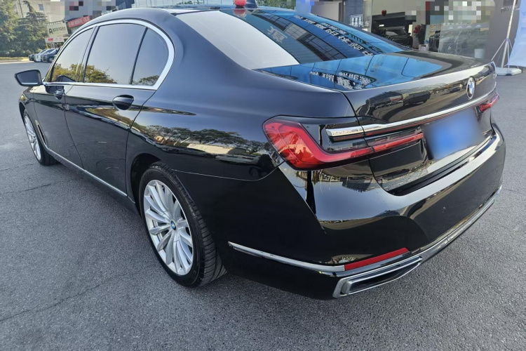 宝马7系 2019款 改款 730Li 豪华套装车身外观6003