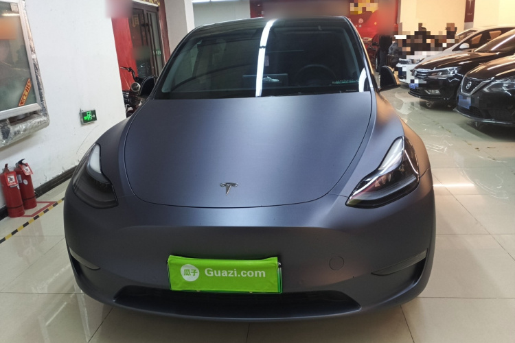 特斯拉 Model Y 2022款 改款 长续航全轮驱动版车身外观2