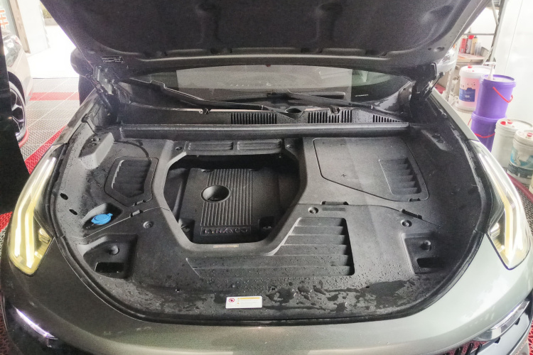 领克05 2020款 2.0TD 四驱劲Halo机舱底盘24