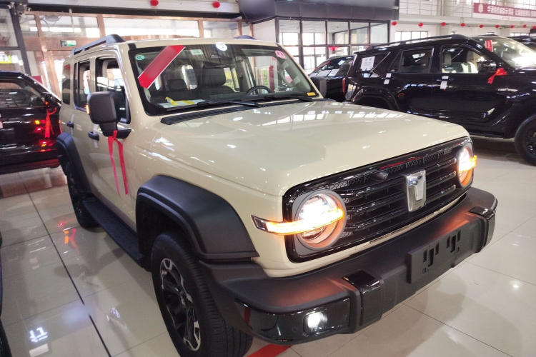 坦克300新能源 2025款 Hi4-T车身外观3