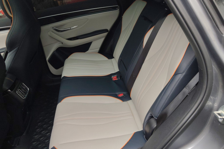 比亚迪 宋PLUS新能源 2021款 DM-i 110KM 旗舰型中控内饰21