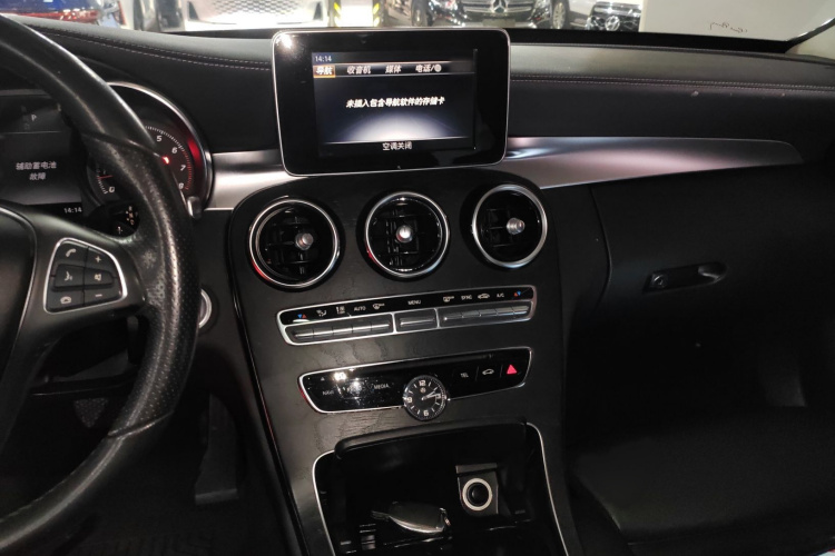 奔驰C级 2018款 C 200 L 运动版局部细节16