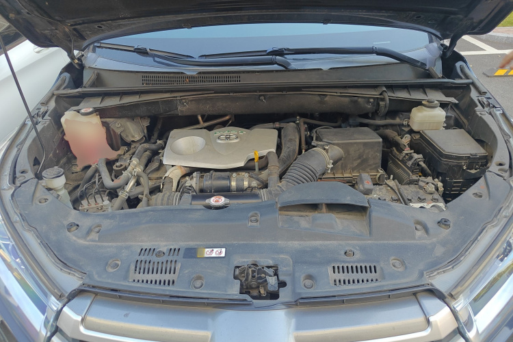 丰田 汉兰达 2018款 2.0T 四驱精英版 7座 国VI局部细节24