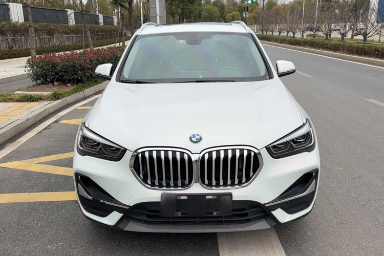 宝马X1 2021款 sDrive25Li 领先型车身外观6001