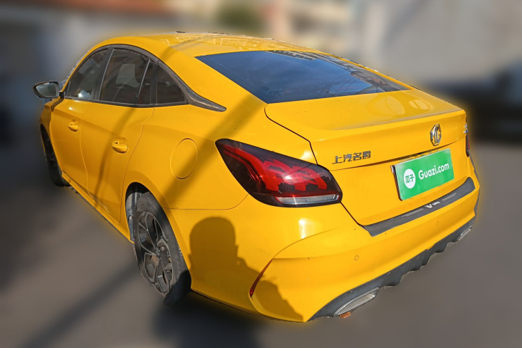 名爵 MG5 2021款 180DVVT CVT青春豪华版车身外观5