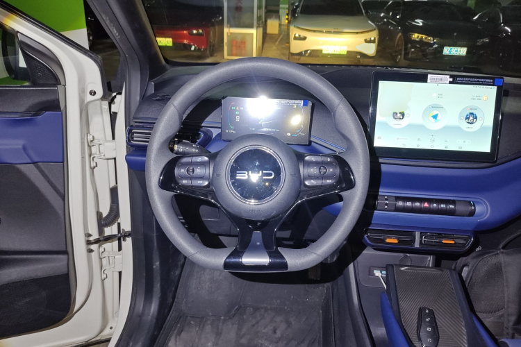 比亚迪 海鸥 2025款 305km 活力版中控内饰13