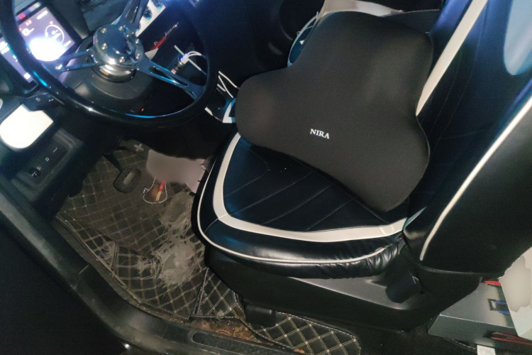 五菱汽车 宏光MINIEV 2022款 GAMEBOY 200km 玩咖款 磷酸铁锂中控内饰7003