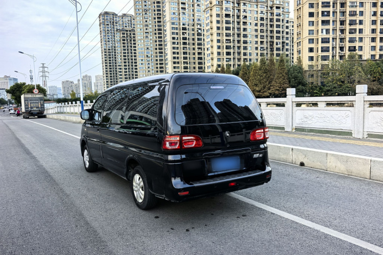 东风风行 菱智 2022款 奋斗款 M5L 1.6L 基本型 7座车身外观6004