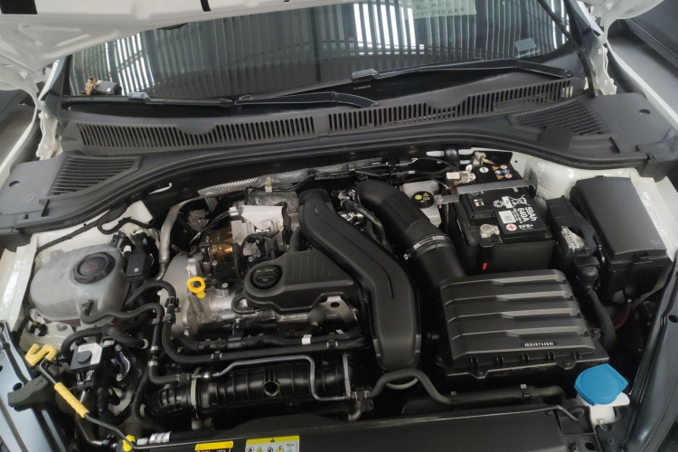 大众 速腾 2023款 300TSI DSG飞越版机舱底盘24