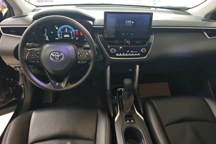 丰田 卡罗拉锐放 2023款 2.0L 精英版中控内饰12