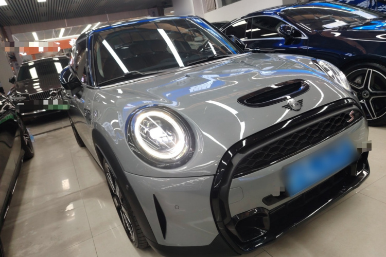 MINI 2023款 2.0T COOPER S 艺术家 五门版车身外观6002