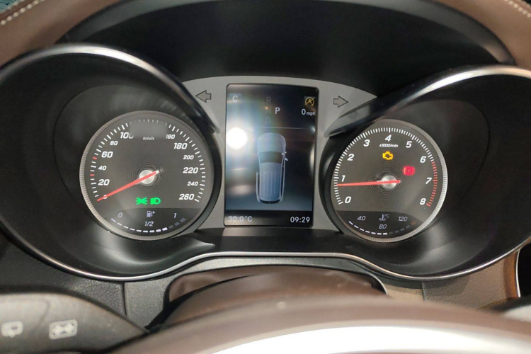 奔驰GLC 2019款 GLC 260 L 4MATIC 动感型局部细节14