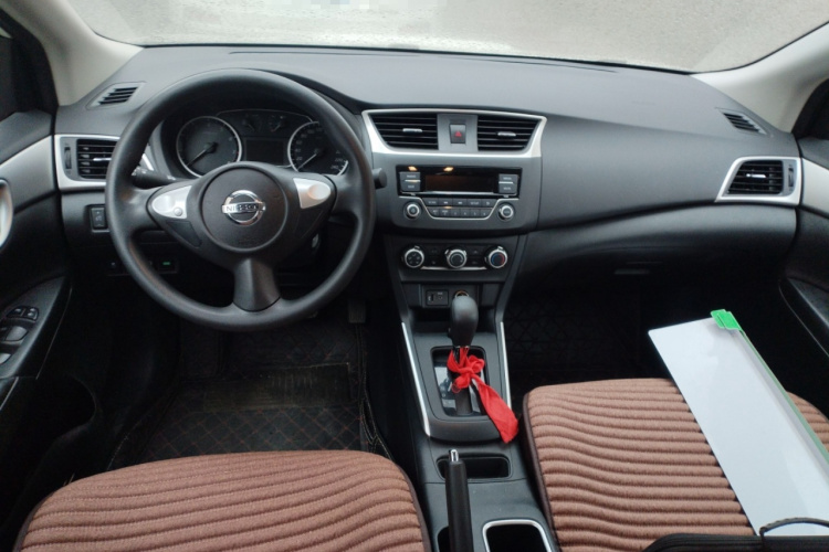 日产 轩逸 2022款 经典 1.6XE CVT舒适版中控内饰12