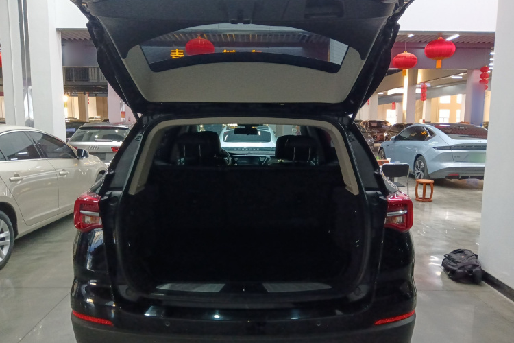 别克 昂科威 2020款 20T 两驱精英型机舱底盘23