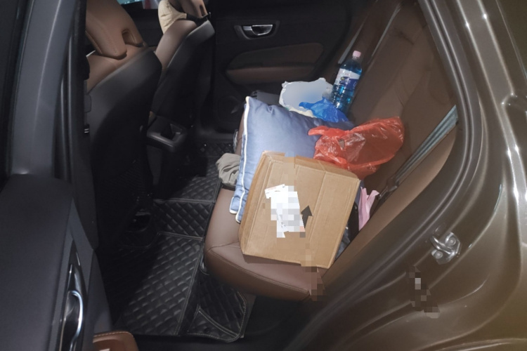 沃尔沃XC60 2022款 B5 四驱智逸豪华版中控内饰21