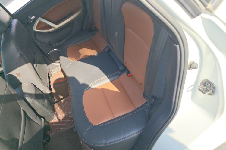 海马S5 2015款 1.5T CVT豪华型运动版中控内饰21