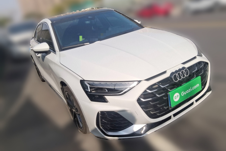 奥迪A3 2025款 A3L Limousine 35TFSI 飞驰尊享型车身外观6002