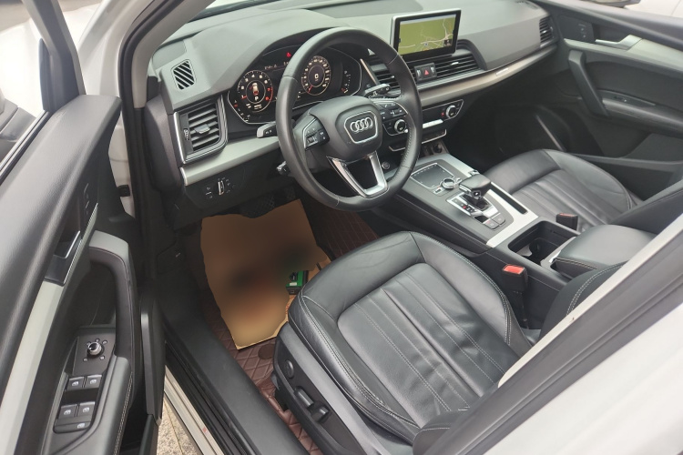 奥迪Q5L 2020款 改款 40 TFSI 荣享时尚型中控内饰20