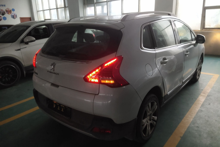 标致3008 2015款 2.0L 自动经典版车身外观7